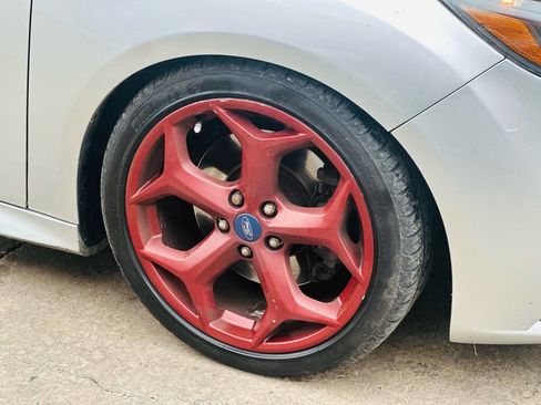 Used 2014 Ford Focus ST w/ Equipment Group 202A image 5