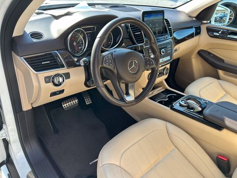 Used 2019 Mercedes-Benz GLE 400 4MATIC image 19