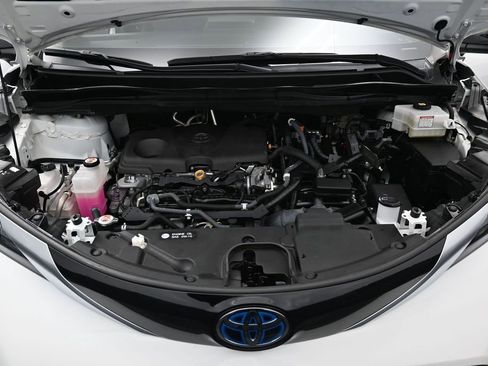 Used 2021 Toyota Sienna XSE w/ XSE Plus Package FWD image 37