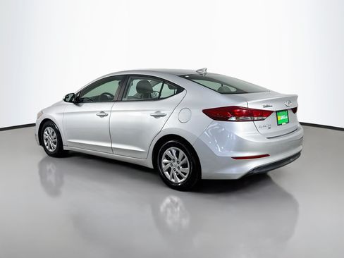 Used 2017 Hyundai Elantra SE FWD image 7