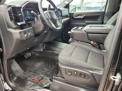 Used 2023 Chevrolet Silverado 1500 RST RWD image 2