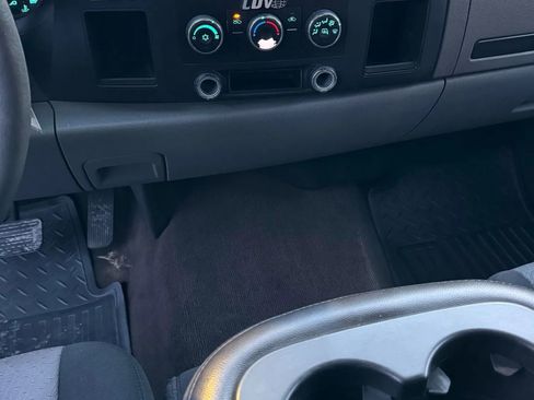 Used 2008 Chevrolet Silverado 1500 LS w/ Towing Package image 18