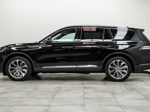 Used 2025 Lincoln Aviator Reserve w/ Illumination Package AWD/4WD image 8