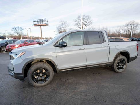 New 2026 Honda Ridgeline Black Edition image 3