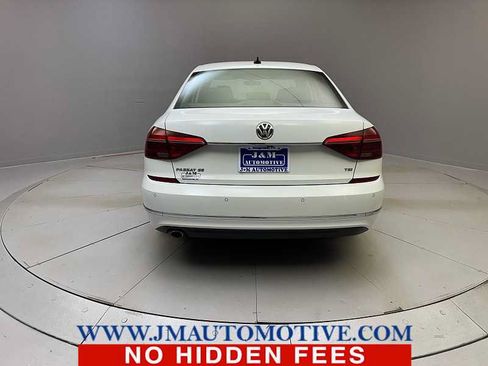 Used 2017 Volkswagen Passat 1.8T SE FWD image 4
