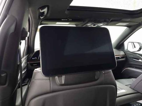 Used 2023 Cadillac Escalade Premium Luxury w/ LPO, Radiant Package image 45