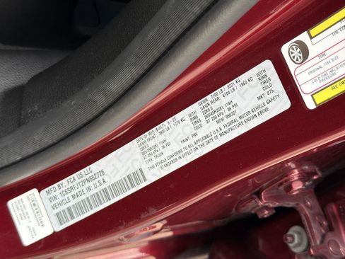 Used 2023 RAM 1500 Laramie AWD/4WD image 34