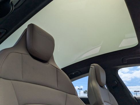 New 2023 Porsche Taycan Turbo image 28