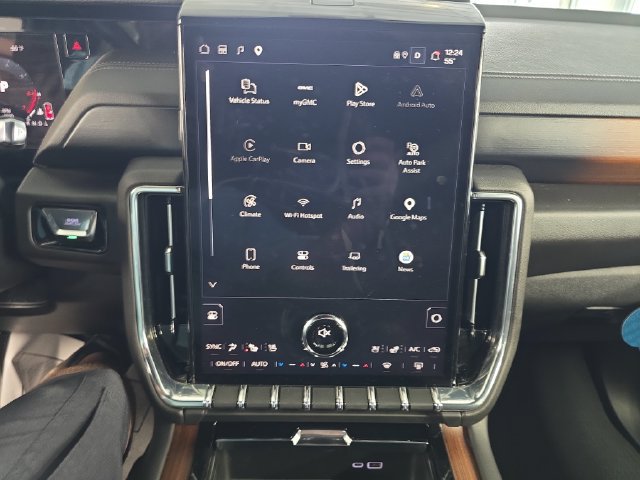 Certified 2025 GMC Yukon Denali AWD/4WD image 15