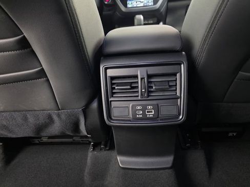 Certified 2025 Subaru Forester Limited w/ Popular Package image 30