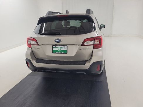 Used 2018 Subaru Outback 2.5i Premium AWD/4WD image 7