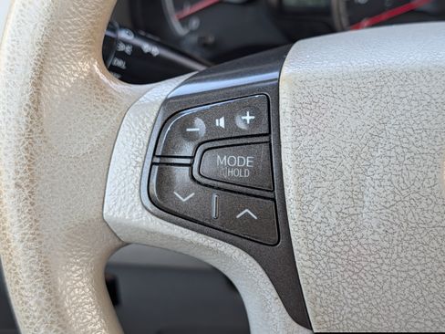 Used 2014 Toyota Sienna LE FWD image 30