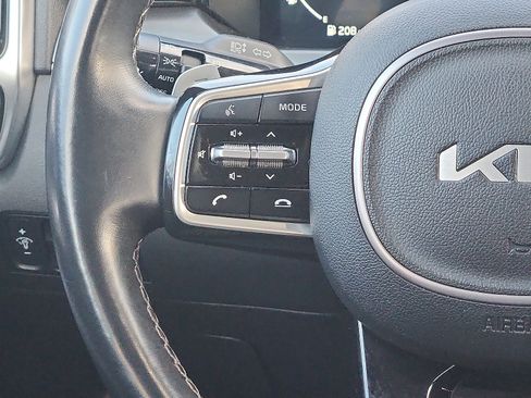 Used 2023 Kia Sorento SX image 15