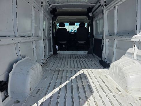 Used 2025 RAM ProMaster 2500 w/ Convenience Group FWD image 16
