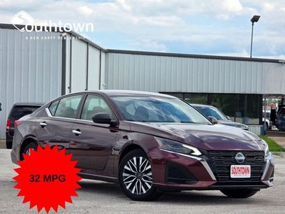 Used 2024 Nissan Altima 2.5 SV