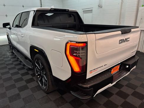 Used 2025 GMC Sierra EV Denali AWD/4WD image 7