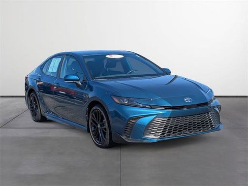 Certified 2025 Toyota Camry SE image 7