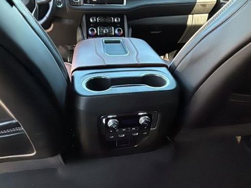 Used 2024 GMC Yukon XL Denali Ultimate image 21