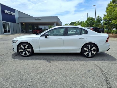 Used 2024 Volvo S60 T8 Ultimate w/ Climate Package AWD/4WD image 8