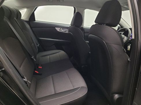 Used 2022 Kia Forte LXS FWD image 19