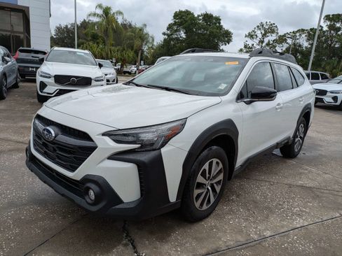 Certified 2025 Subaru Outback Premium w/ Popular Package #1A AWD/4WD image 8