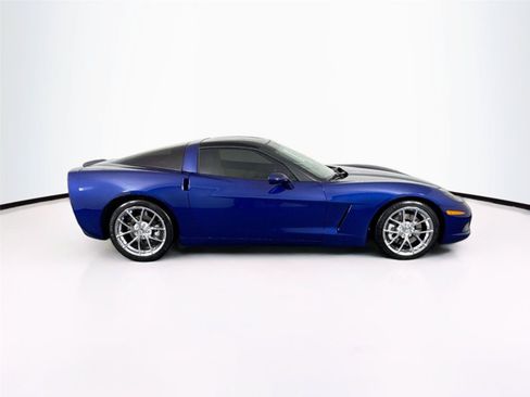 Used 2006 Chevrolet Corvette Coupe w/ Preferred Equipment Group RWD image 9