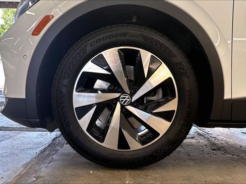 Used 2023 Volkswagen ID.4 Pro RWD image 35