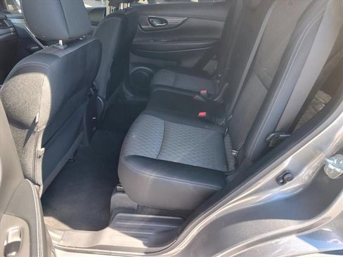 Used 2020 Nissan Rogue SV FWD image 11