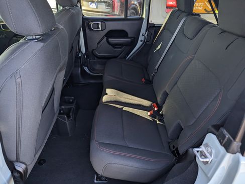 Certified 2023 Jeep Wrangler Unlimited Rubicon w/ Cold Weather Group image 8