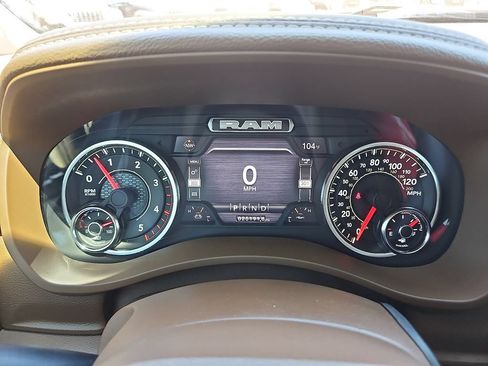 Used 2023 RAM 2500 Laramie AWD/4WD image 19