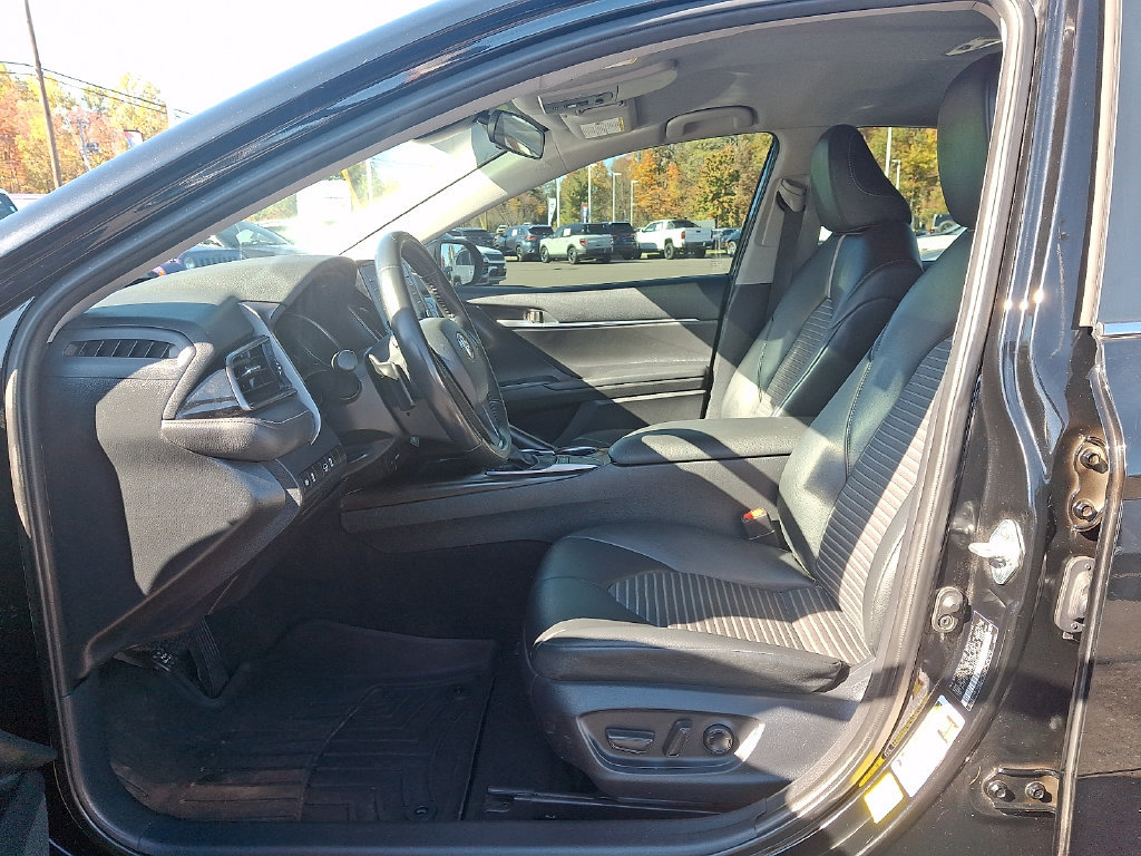 Used 2024 Toyota Camry SE FWD image 14