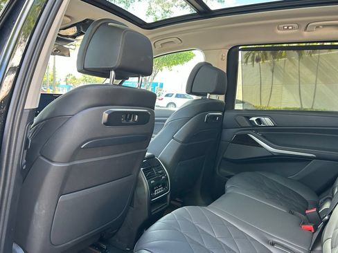 Used 2025 BMW X7 xDrive40i AWD/4WD image 60