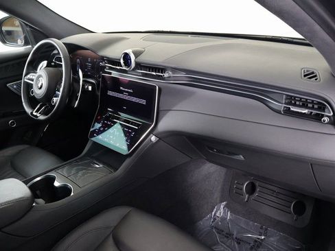 Used 2023 Maserati Grecale Modena image 9