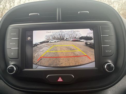 Used 2025 Kia Soul LX w/ LX Technology Package image 20