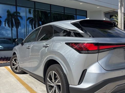 Certified 2025 Lexus RX 350 FWD w/ Technology Package image 18