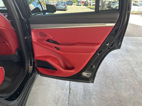 Used 2024 Jeep Wagoneer Launch Edition image 30