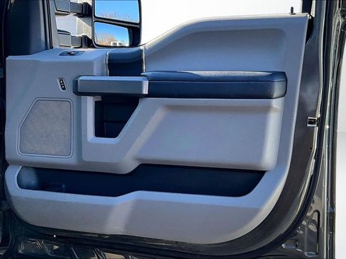 Used 2018 Ford F250 XLT image 26