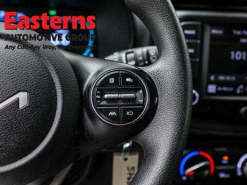 Used 2024 Kia Soul LX w/ Option Group 015 image 16