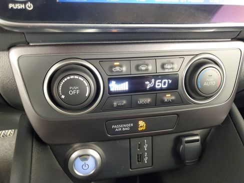 Used 2025 Nissan Leaf S FWD image 20