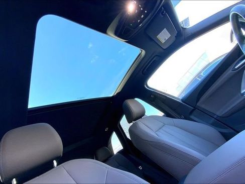 Used 2025 Audi Q5 Premium w/ Convenience Package image 13