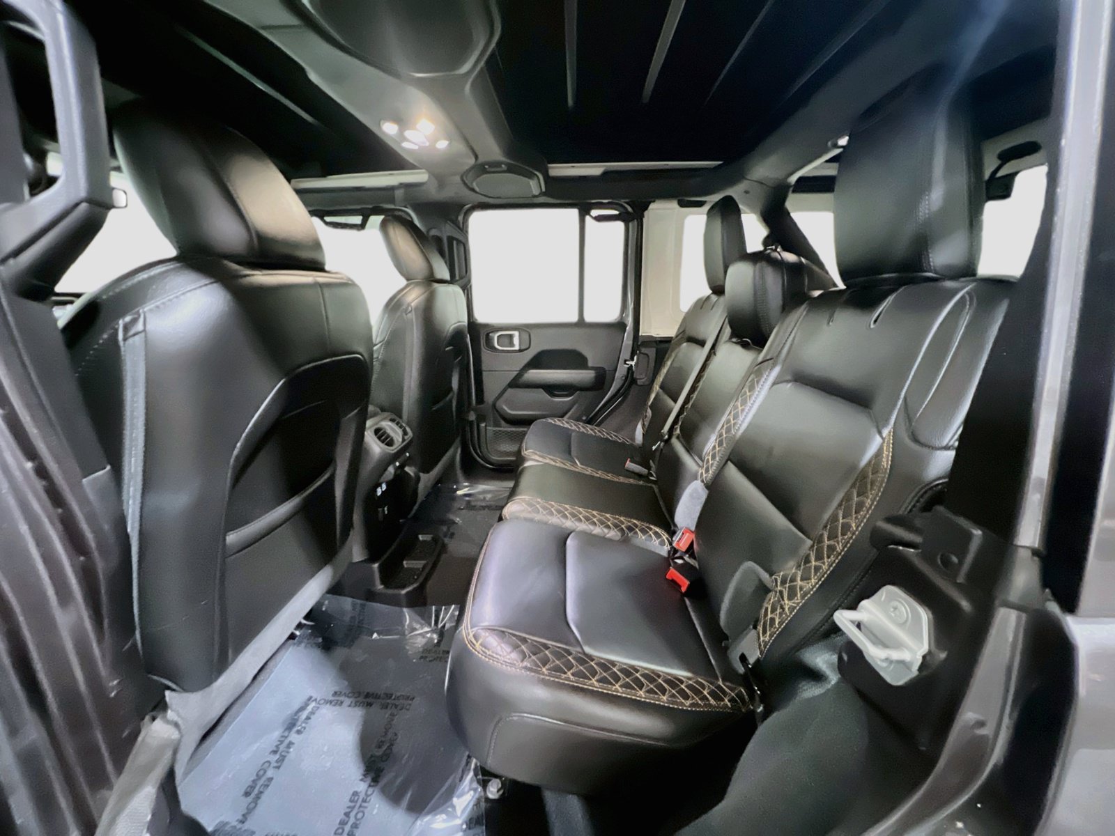 Used 2021 Jeep Wrangler Unlimited Sahara AWD/4WD image 17