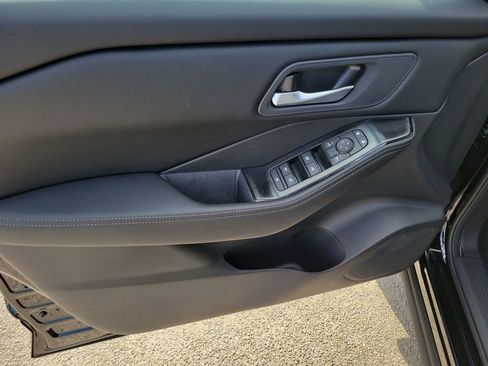 New 2026 Nissan Rogue SV FWD image 20