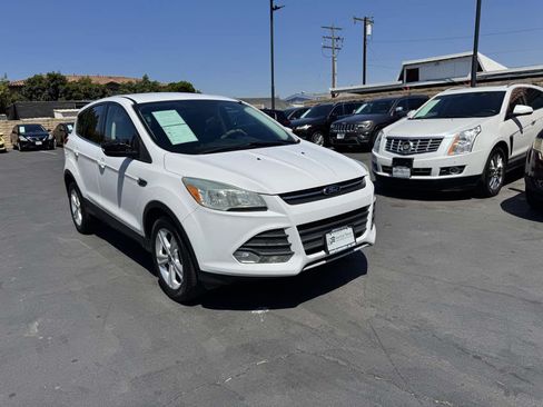 Used 2015 Ford Escape SE FWD image 9
