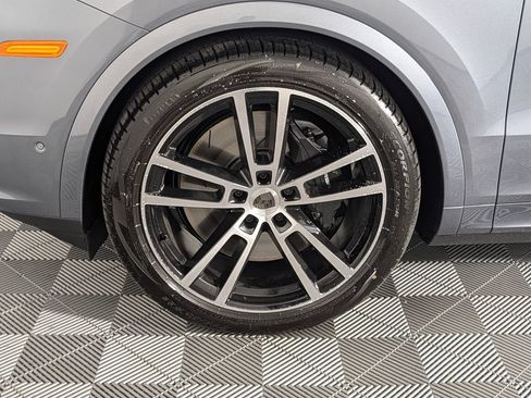 New 2026 Porsche Cayenne Turbo AWD/4WD image 11