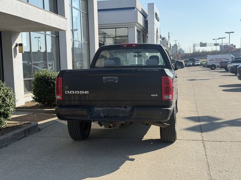 Used 2004 Dodge Ram 1500 Truck SLT w/ Quad Cab Value Group image 5