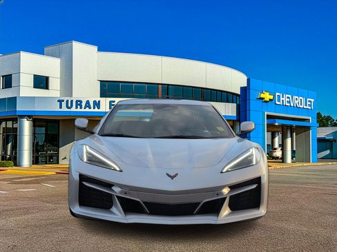 New 2026 Chevrolet Corvette E-Ray image 8