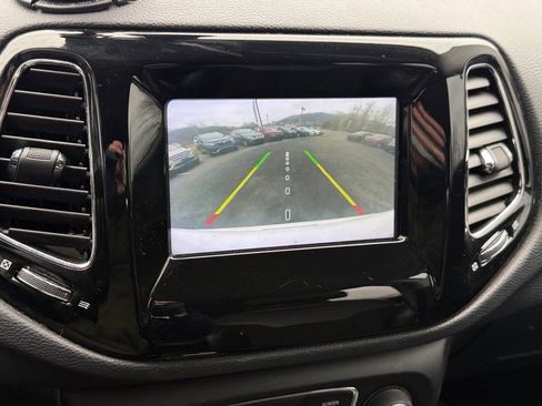 Used 2020 Jeep Compass Latitude image 24