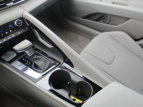 New 2026 Hyundai Elantra SEL Sport image 21