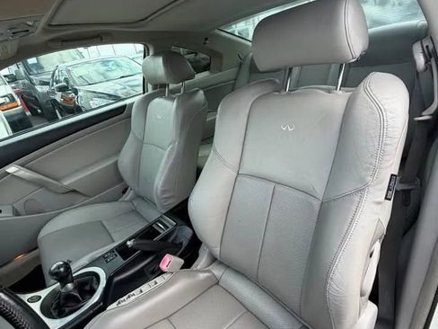 Used 2005 INFINITI G35 Coupe w/ (P01) Premium Pkg RWD image 7