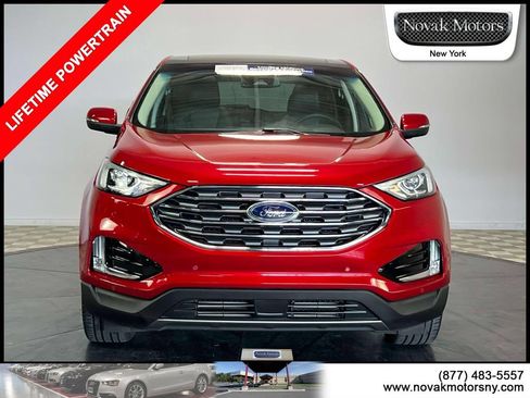 Used 2020 Ford Edge Titanium FWD image 2
